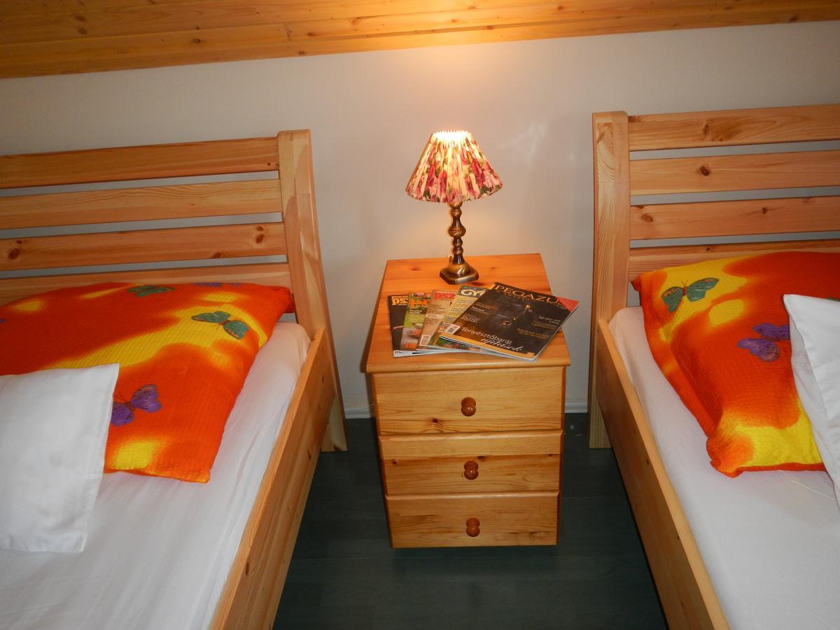 Vakacio Apartman Balatonalmadi Exterior photo